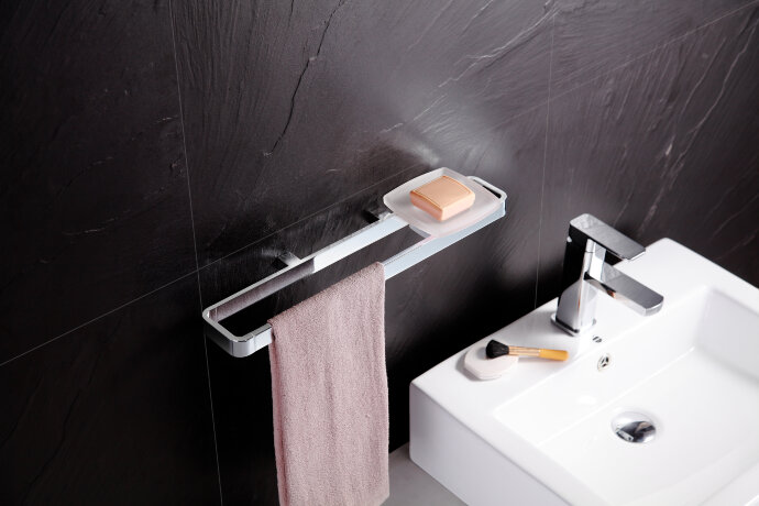 Держатель для аксессуаров и полотенцедержатель LANGBERGER LEDRO 11304D подвесной цвет хром